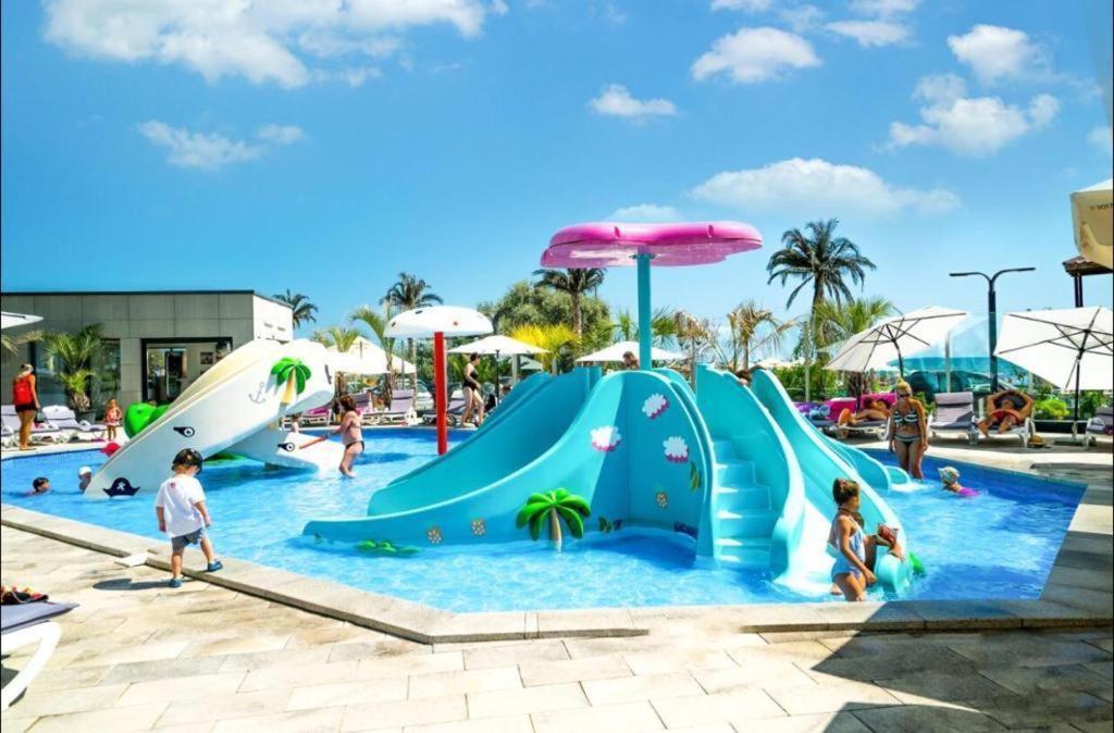 Alezzi Beach Resort Nautica Нэводари Экстерьер фото